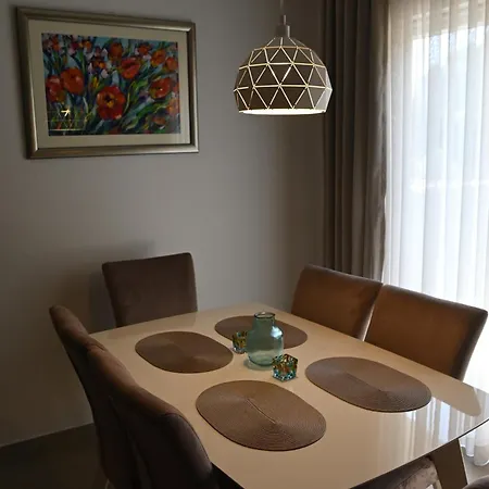 One Bedroom Zefir Near Stikovica *