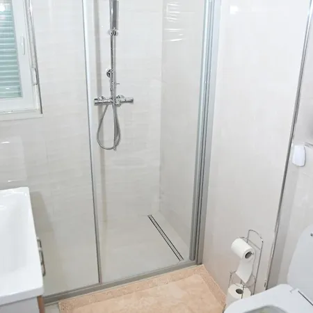 One Bedroom Zefir Near Stikovica Apartamento