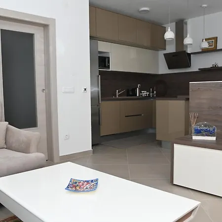 One Bedroom Zefir Near Stikovica