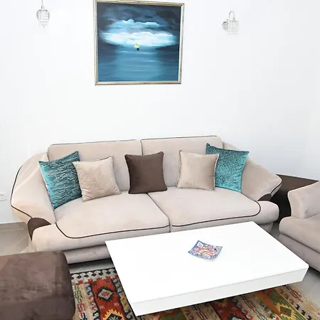 One Bedroom Zefir Near Stikovica Apartment