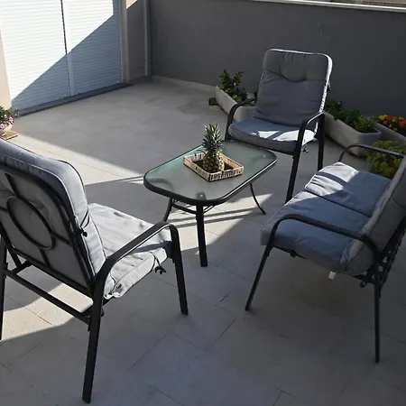 One Bedroom Zefir Near Stikovica Apartment *