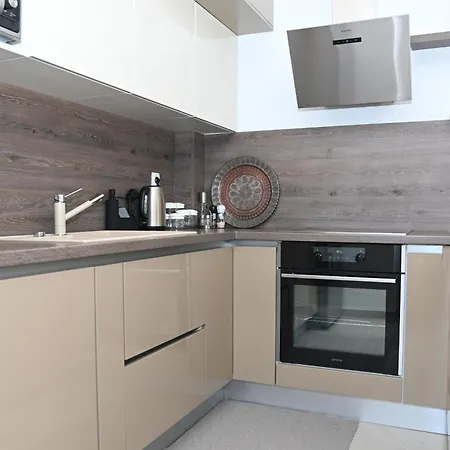 One Bedroom Zefir Near Stikovica *