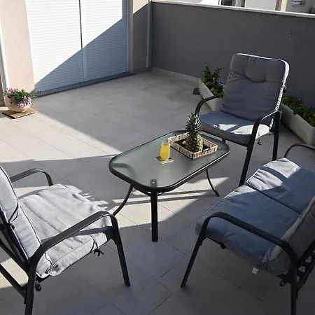 One Bedroom Zefir Near Stikovica *