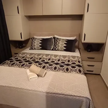 One Bedroom Zefir Near Stikovica Apartment