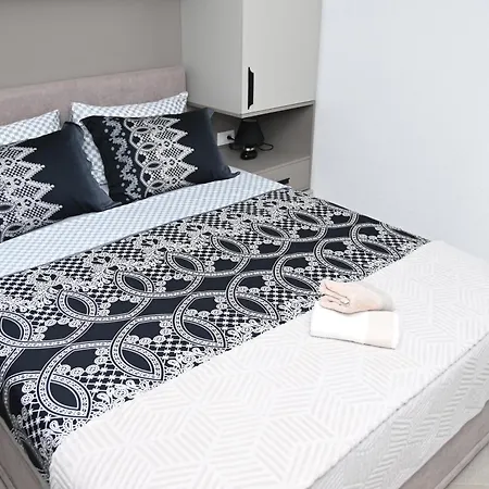 Apartment One Bedroom Zefir Near Stikovica