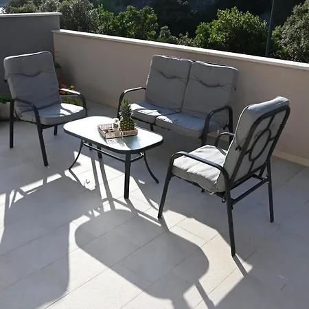 One Bedroom Zefir Near Stikovica Apartment